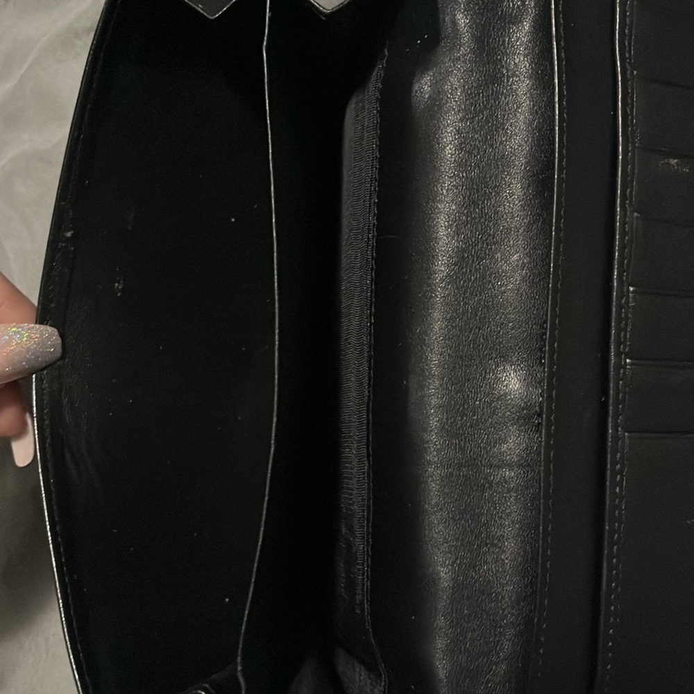 Authentic Gucci Wallet - Picture 4 of 6
